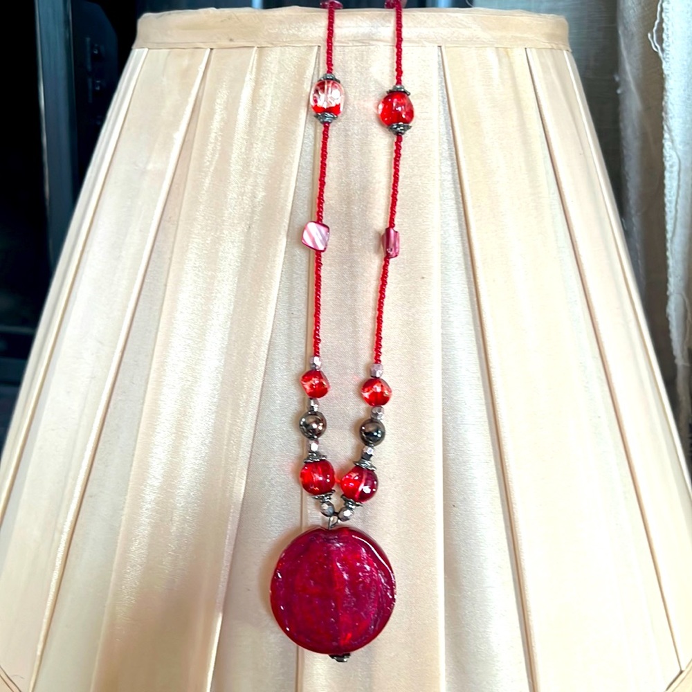 Red glass beaded adjustable necklace
